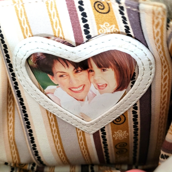 ✨Beautiful Brighton Lolita Masterpiece Ivory 3D Embroidered Shoulder Handbag✨ - Picture 9 of 11